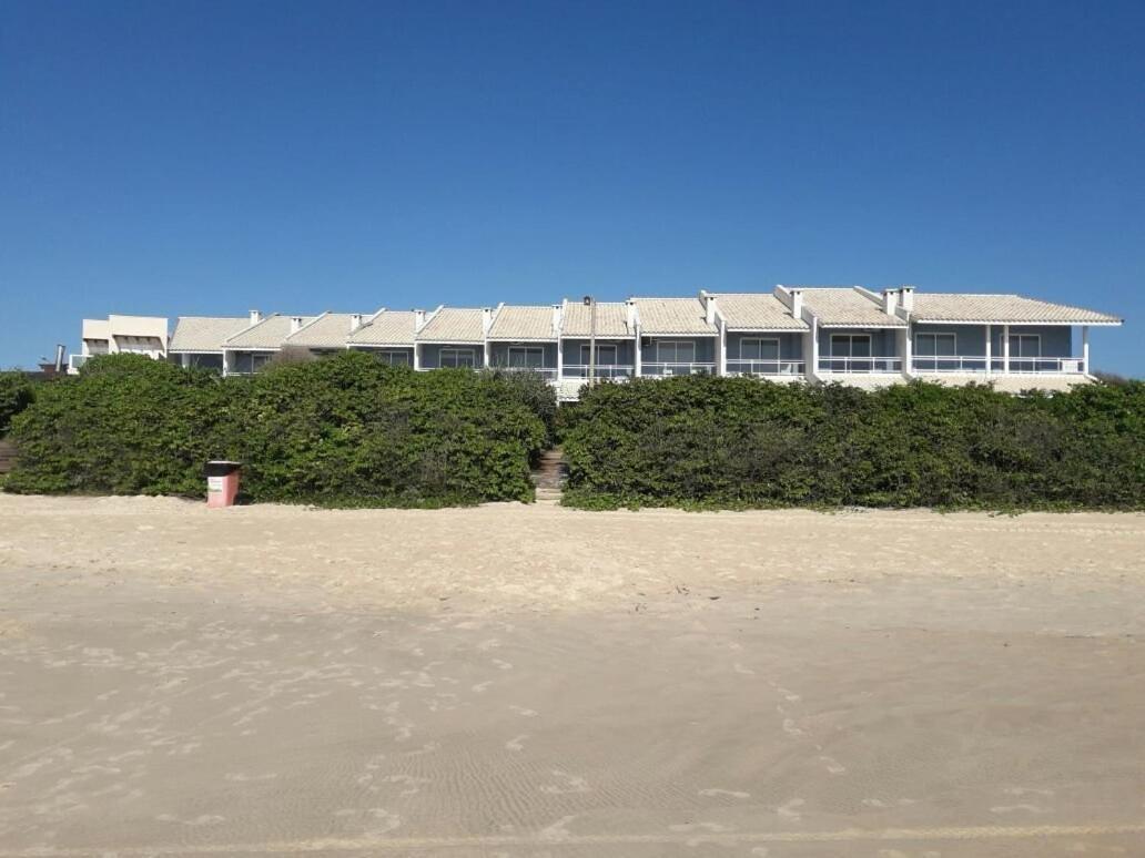 Sobrado Frente Ao Mar Mariscal Para 6 E 8 Pessoas Bombinhas Εξωτερικό φωτογραφία